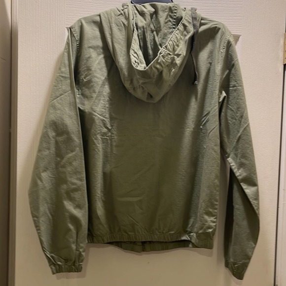 NWT DENIM & FLOWER 🌺 Military Green Long sleeve Jacket/Sweatshirt with Hoodie. - Picture 11 of 12